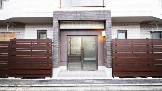 城西レジデンス リノベーション後 エントランス