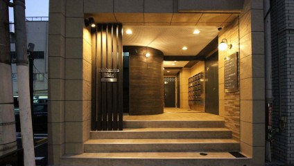 後_ライトアップ正面から